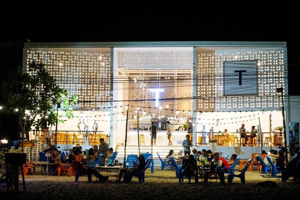 Tawaen Beach Resort Ko Lan Bagian luar foto