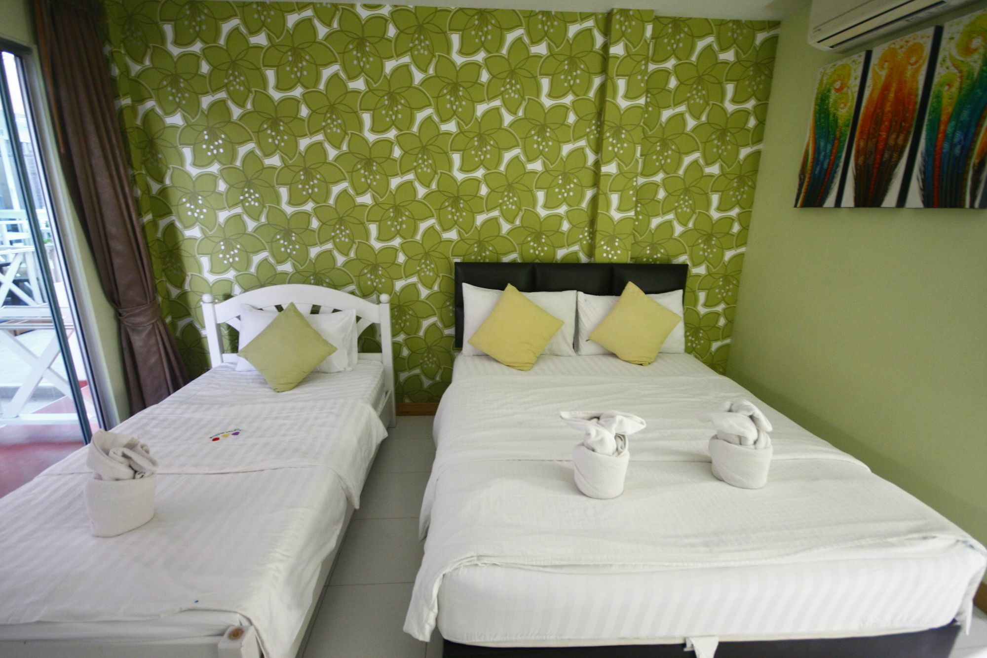 Tawaen Beach Resort Ko Lan Bagian luar foto