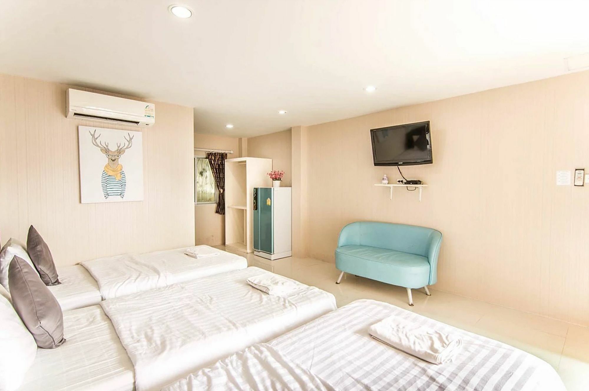 Tawaen Beach Resort Ko Lan Bagian luar foto