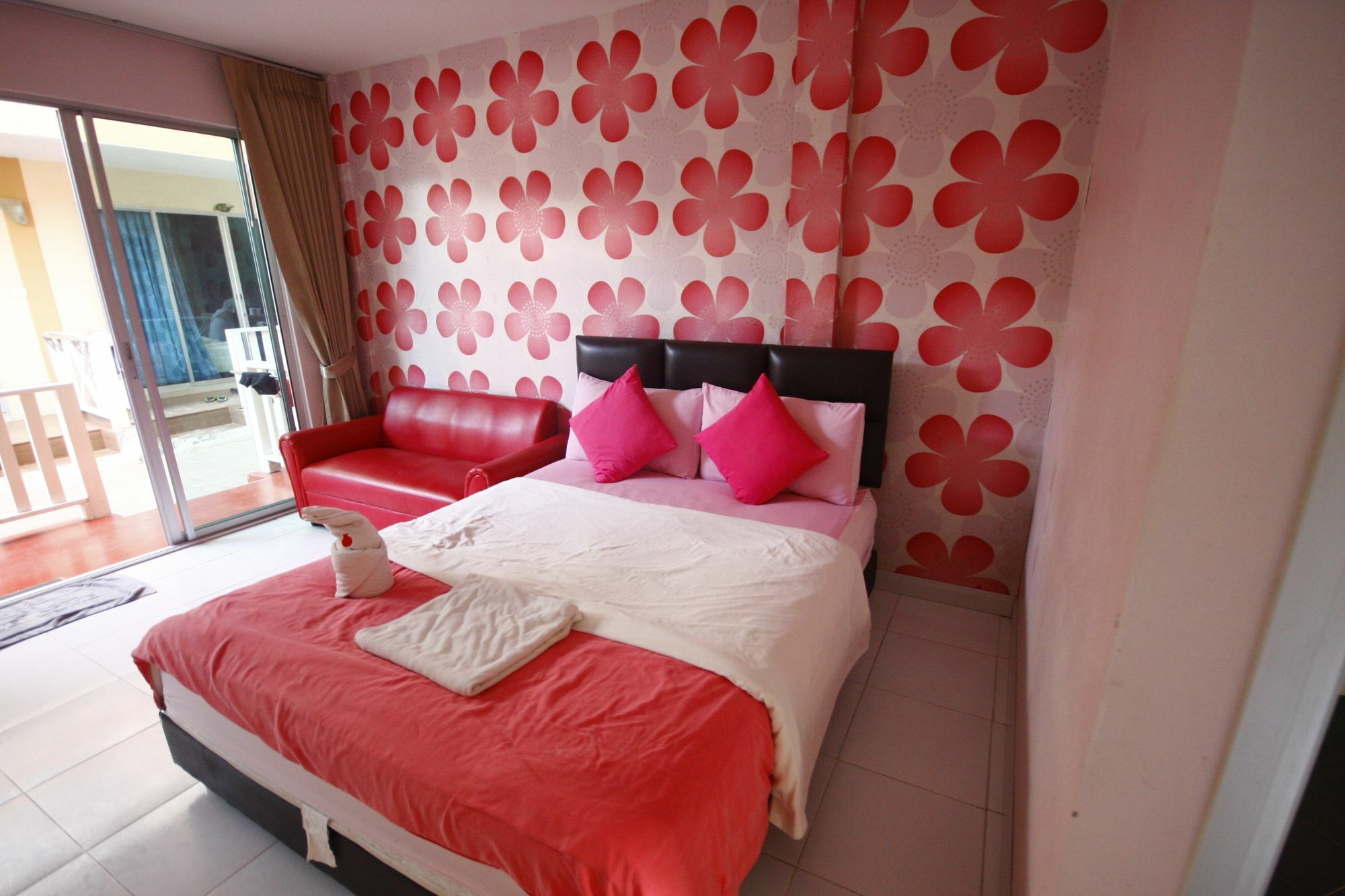 Tawaen Beach Resort Ko Lan Bagian luar foto